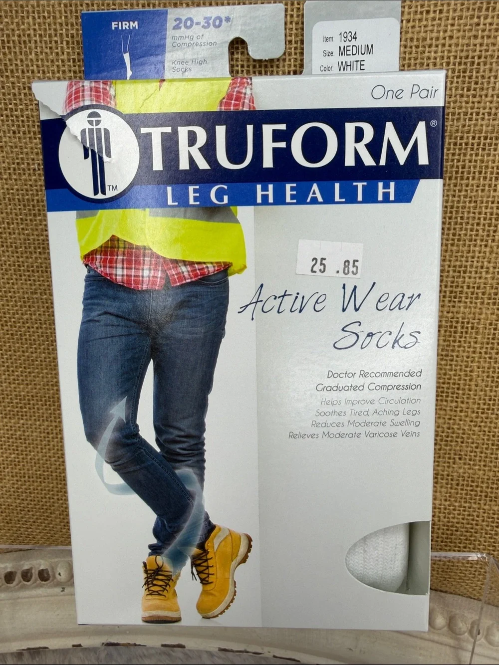 TRUFORM Active Wear Compression Athletic Socks - White (Medium)